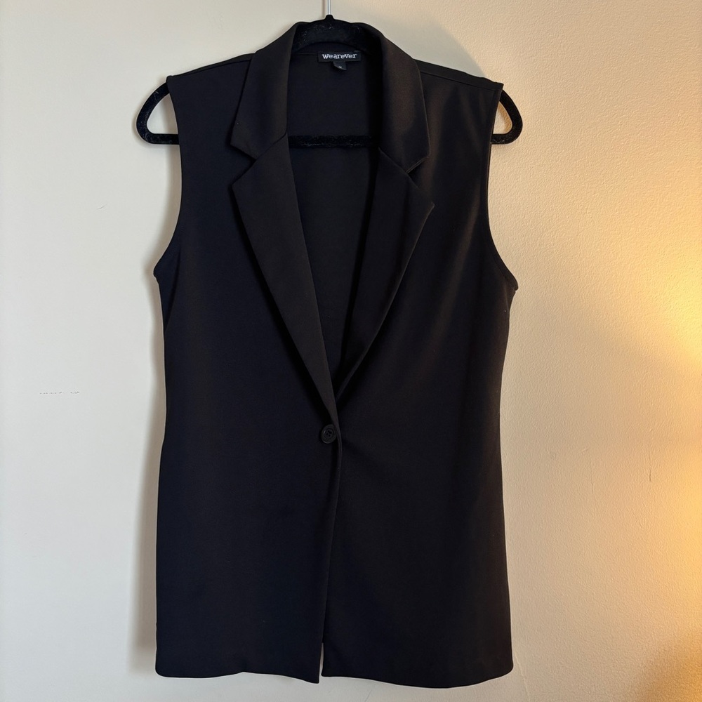 Black Sleeveless Blazer